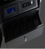 Tiara II Carbon Fibre 4 Watch Winder (detail 3)